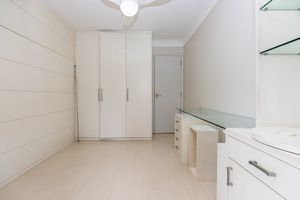 Image 33 - 919529