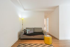 Image 3 - 919530
