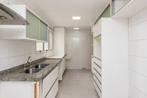 Image 31 - 919536