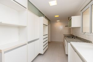Image 33 - 919536