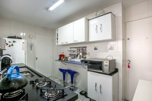 Image 19 - 919537
