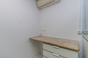 Image 14 - 919543