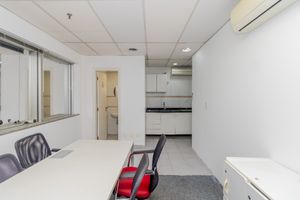 Image 4 - 919543