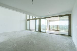 Image 7 - 919550