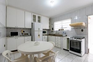 Image 12 - 919562