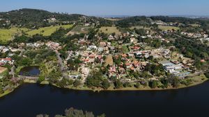 Image 32 - 919564