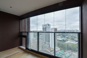 Image 11 - 919573