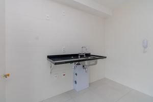 Image 7 - 919575