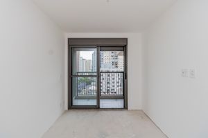 Image 14 - 919575