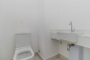 Image 19 - 919575