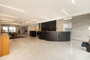 Image 14 - 919580