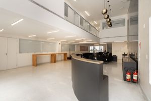 Image 15 - 919580