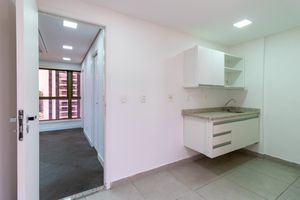 Image 12 - 919581