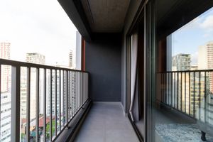 Image 12 - 919595