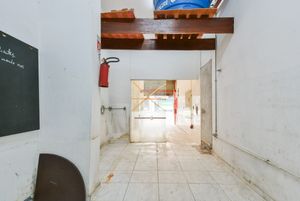 Image 6 - 919596