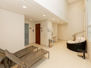 Image 14 - 919604