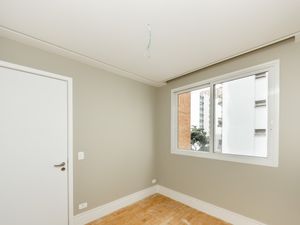 Image 21 - 919604
