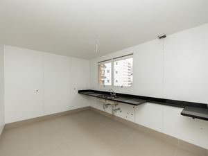 Image 24 - 919604