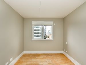 Image 44 - 919604