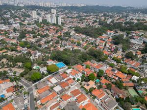 Image 13 - 919605