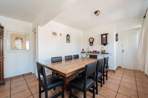 Image 4 - 919608