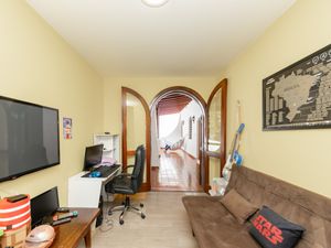 Image 36 - 919614