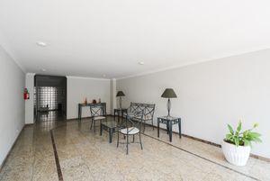 Image 32 - 919616