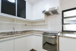 Image 34 - 919618