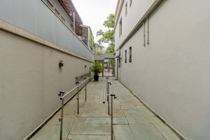 Image 19 - 919626