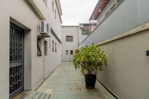 Image 20 - 919626