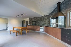Image 56 - 919629