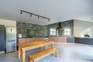 Image 54 - 919629