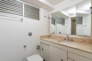 Image 13 - 919642
