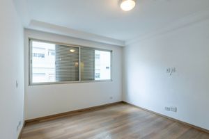 Image 21 - 919642