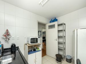 Image 11 - 919645
