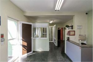 Image 11 - 919658