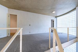 Image 11 - 919668