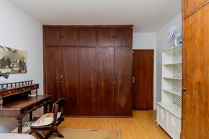 Image 32 - 919679