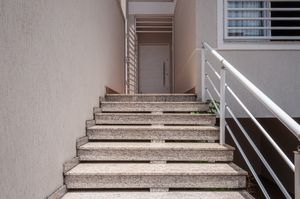Image 7 - 919682