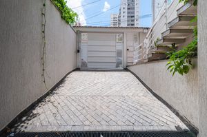 Image 5 - 919682