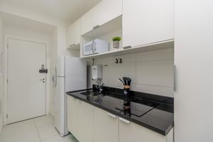 Image 11 - 919702