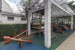 Image 23 - 919722