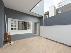 Image 18 - 919726