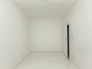 Image 12 - 919726