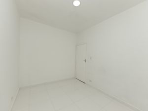Image 22 - 919726