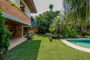 Image 1 - 919734