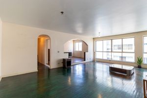 Image 3 - 919735