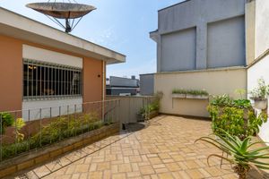 Image 21 - 919758