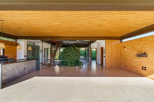 Image 3 - 919759