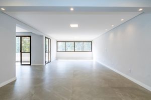 Image 3 - 919782